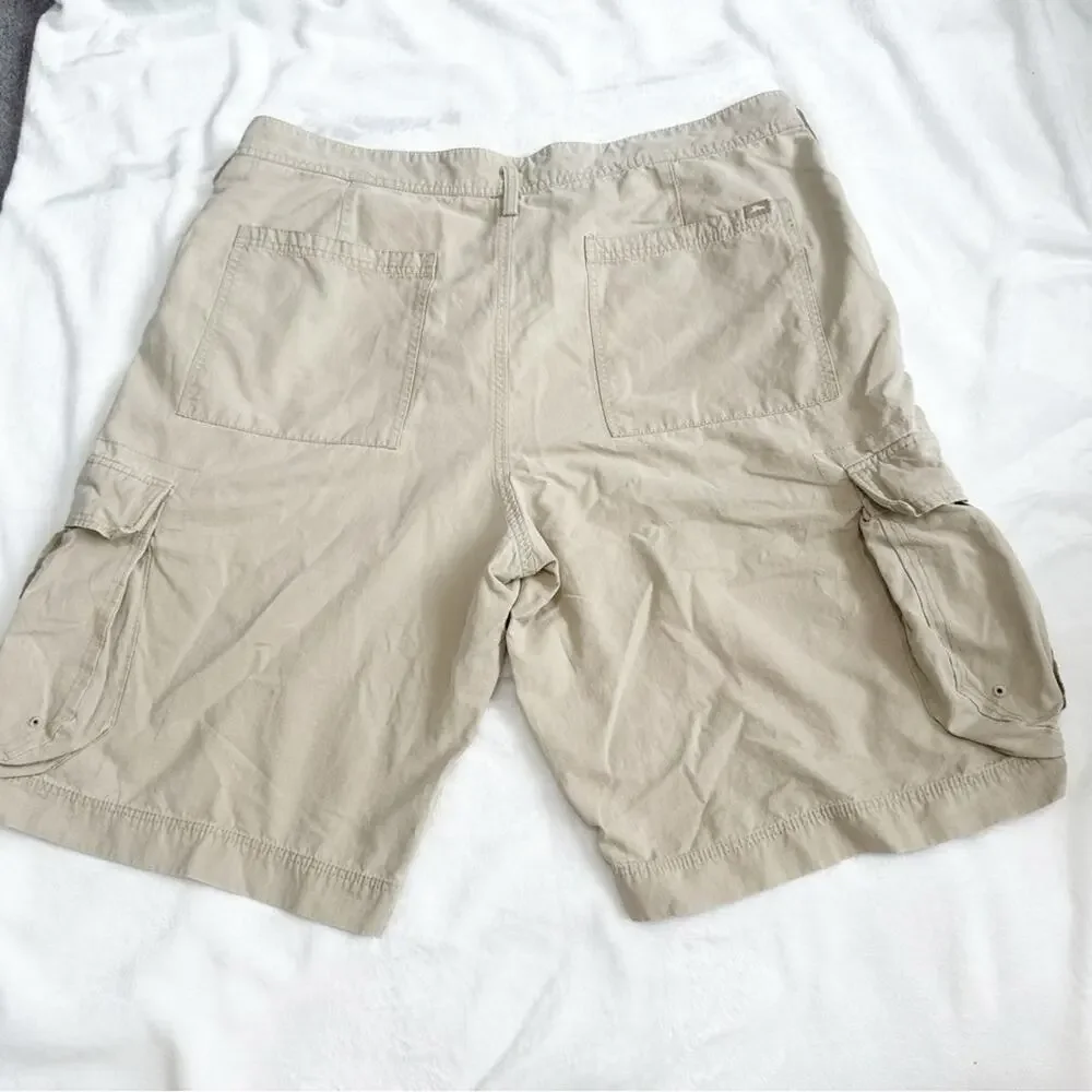 Tommy Bahama relax Men's Khaki Cargo Shorts size 42